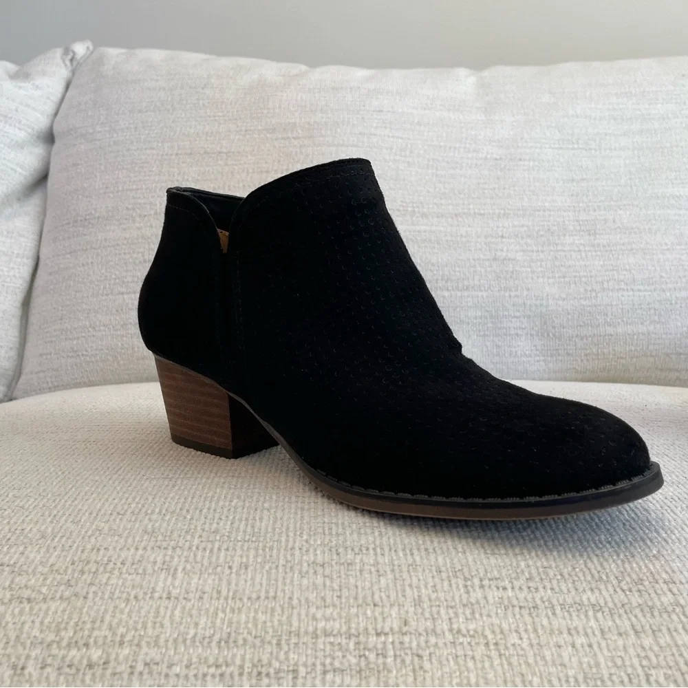 Fergie Black Ankle Booties with Wooden Heel and Zipper - Picture 5 of 12